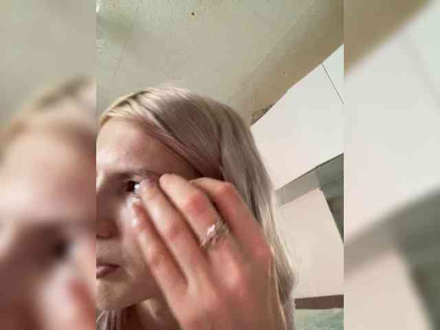 Milanii Sex Cam Show