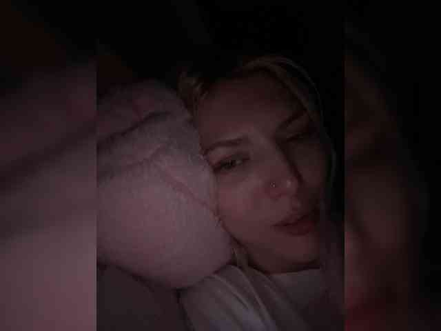 Milanii Live Webcam on BongaCams