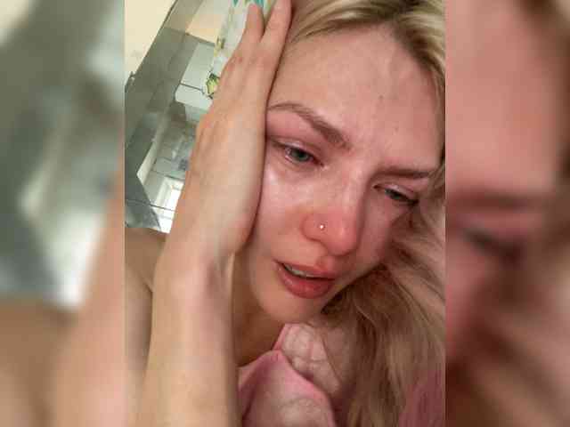 Milanii Sex Cam Show