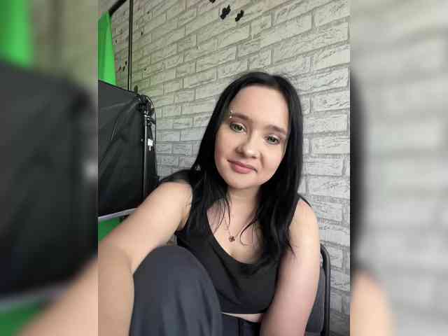 This model is live right now. Astarta-bluud