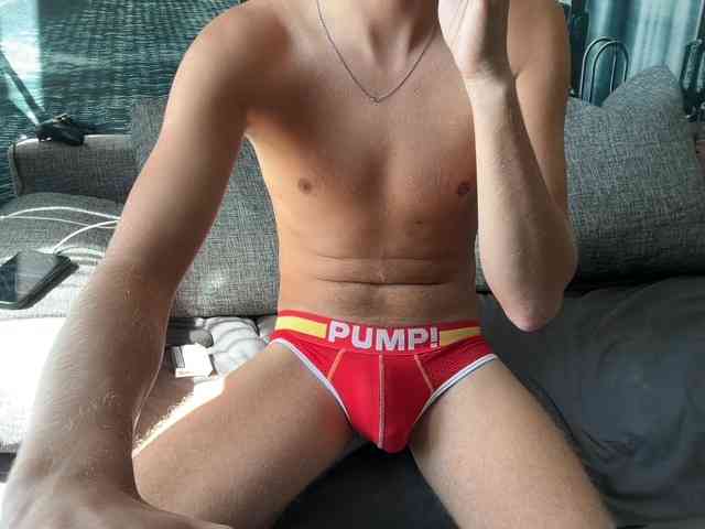 Anton-blond Anton-blond