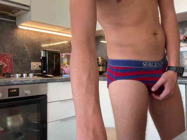 Anton-blond Anton-blond