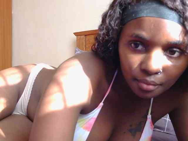 mystiquearia webcam