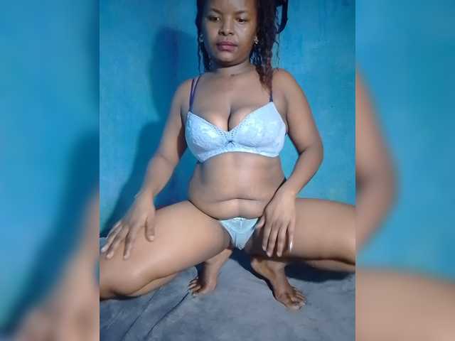 Anisexy live cam on BongaCams