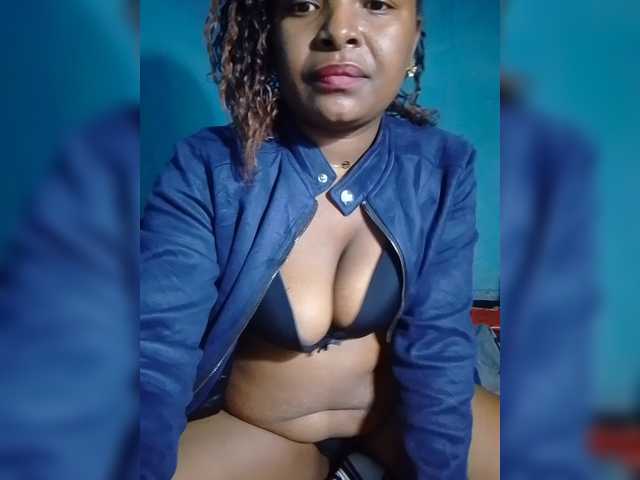 Anisexy live cam on BongaCams