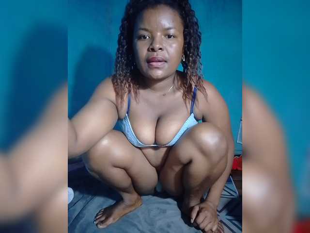Anisexy live cam on BongaCams