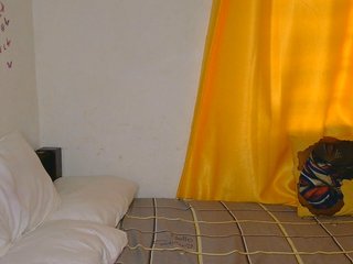 FlirtyAngels's Live Webcam