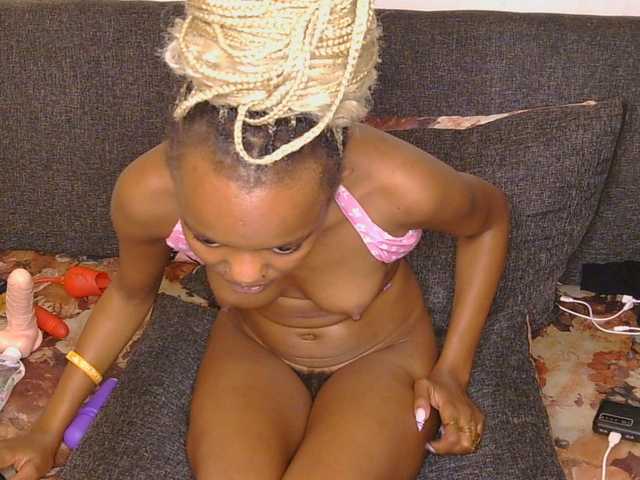 FlirtyAngels live cam on BongaCams