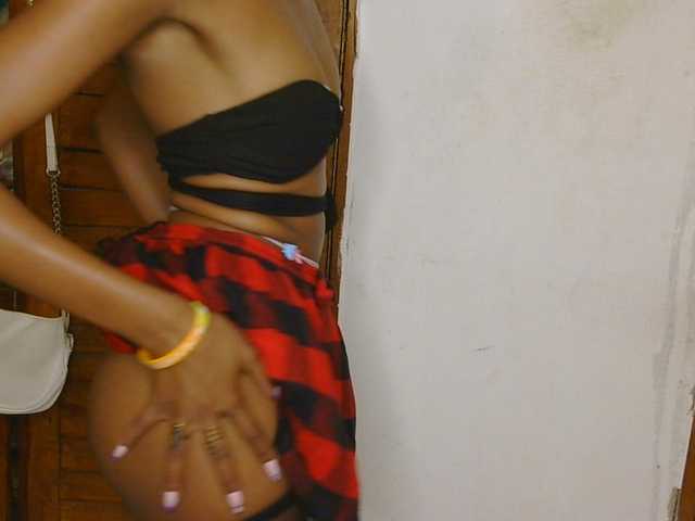 FlirtyAngels live cam on BongaCams