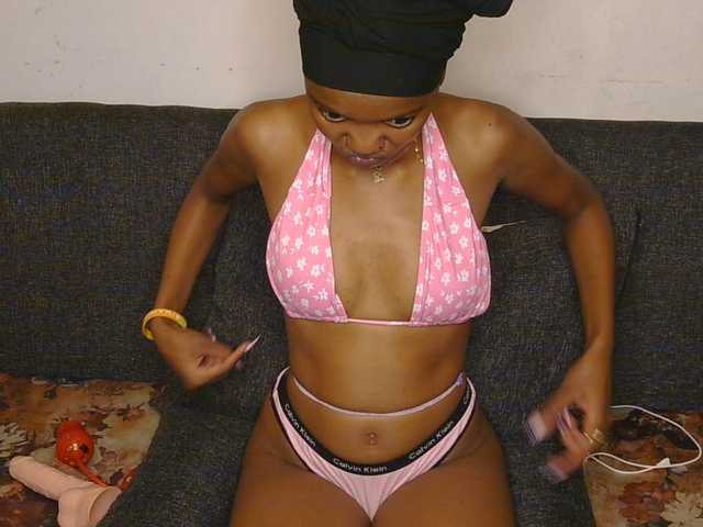 FlirtyAngels live cam on BongaCams