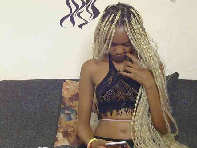 FlirtyAngels webcam