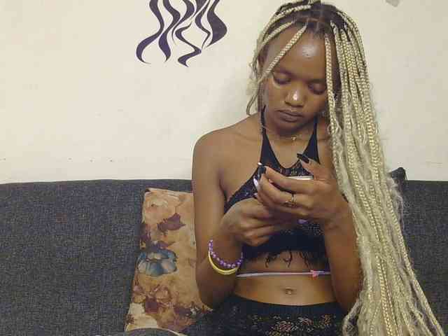 FlirtyAngels webcam