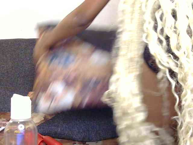 FlirtyAngels webcam