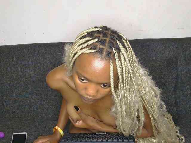 FlirtyAngels webcam