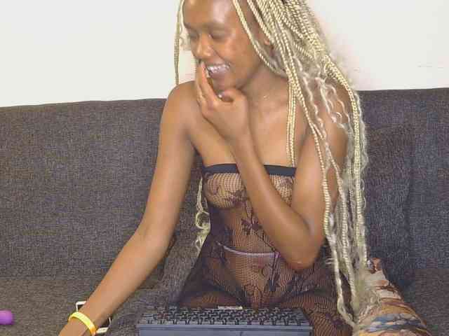 FlirtyAngels webcam