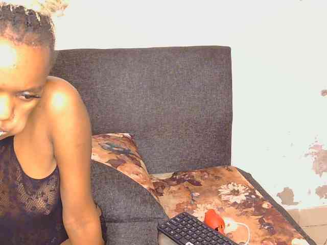 FlirtyAngels webcam