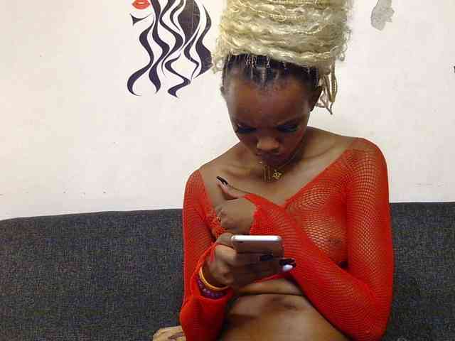 FlirtyAngels webcam