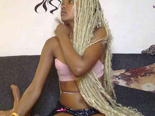 FlirtyAngels webcam