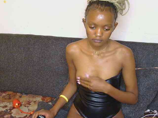 FlirtyAngels webcam