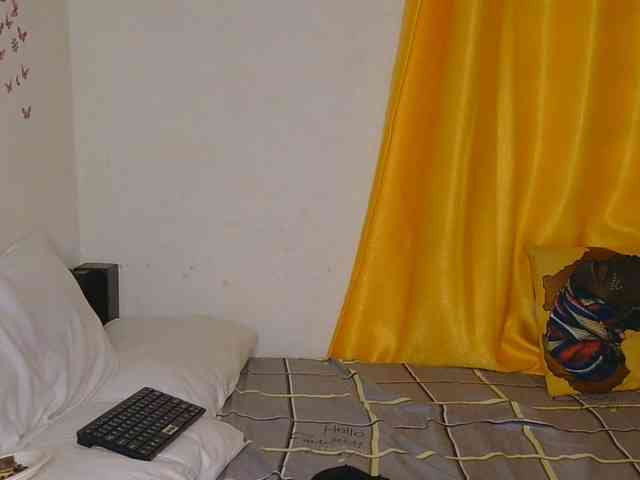FlirtyAngels webcam