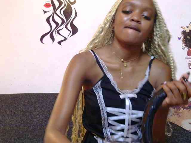 FlirtyAngels webcam