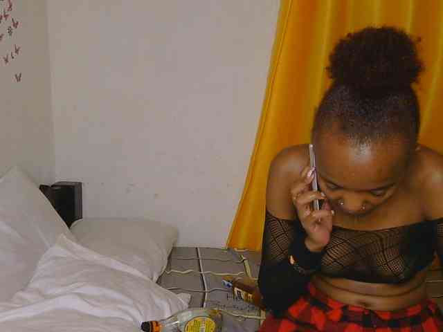 FlirtyAngels webcam