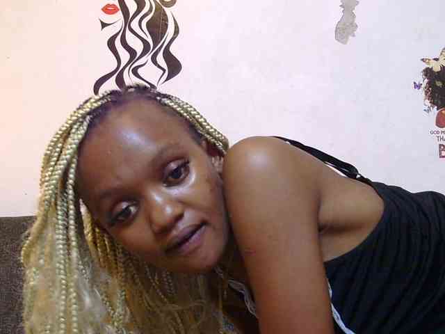 FlirtyAngels webcam