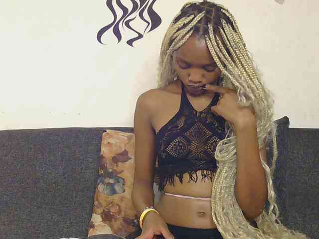 FlirtyAngels webcam