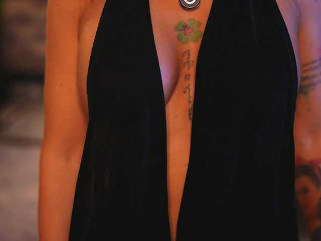 CamillaStarrX live cam on BongaCams