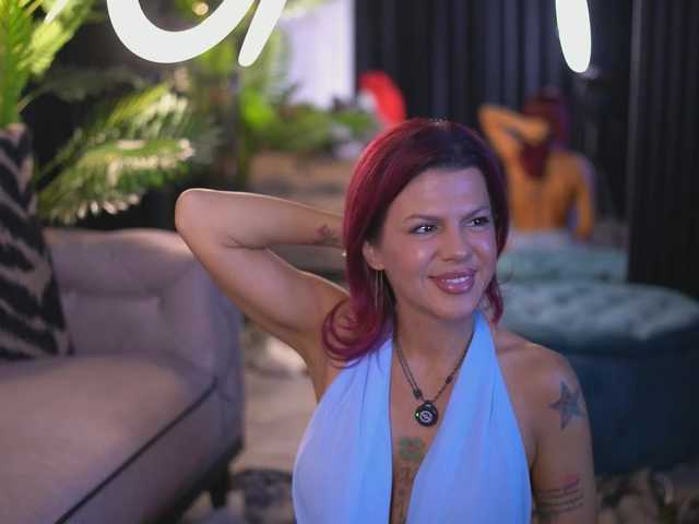 CamillaStarrX live cam on BongaCams