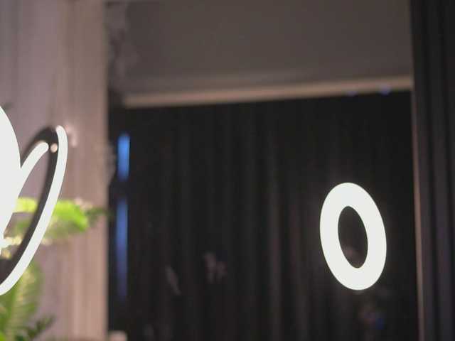 CamillaStarrX live cam on BongaCams