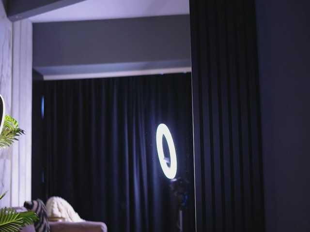 CamillaStarrX live webcam show