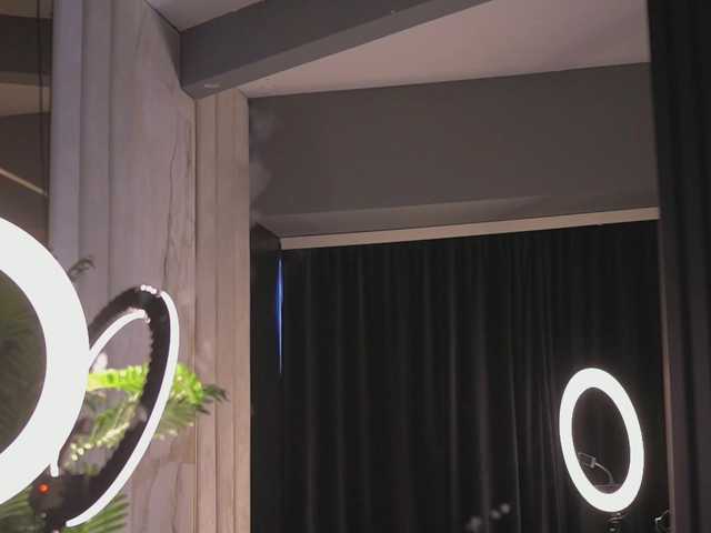 CamillaStarrX live webcam show