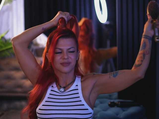 CamillaStarrX live webcam show