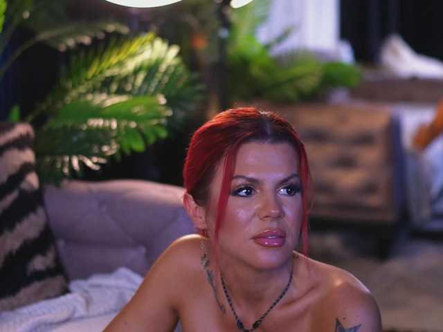 CamillaStarrX live webcam show