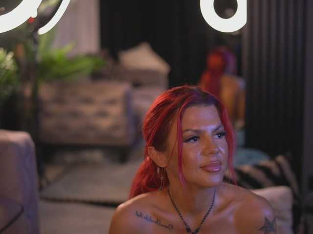 CamillaStarrX live webcam show