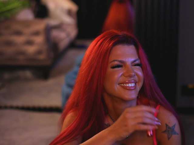 CamillaStarrX live webcam show