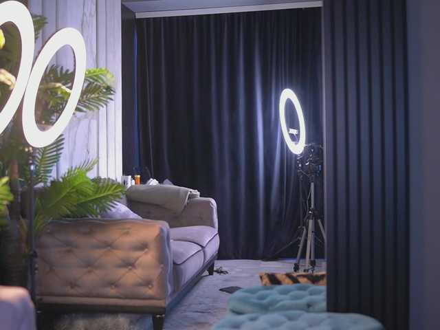 CamillaStarrX live cam on BongaCams