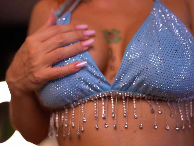 CamillaStarrX live cam on BongaCams