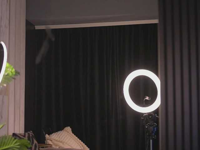 CamillaStarrX live cam on BongaCams