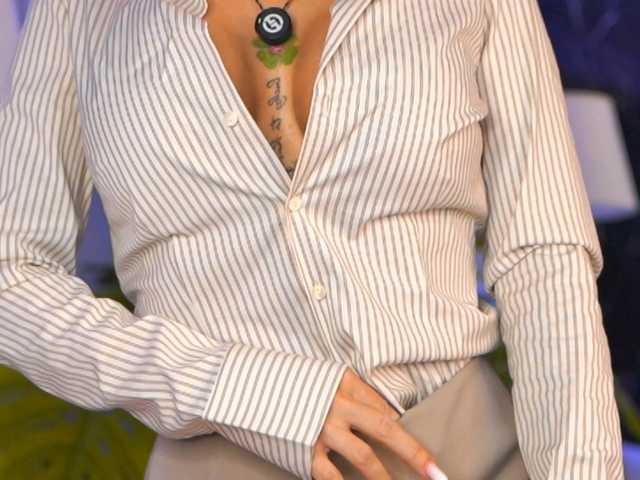 CamillaStarrX live cam on BongaCams