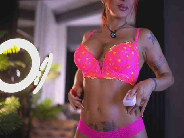 CamillaStarrX webcam