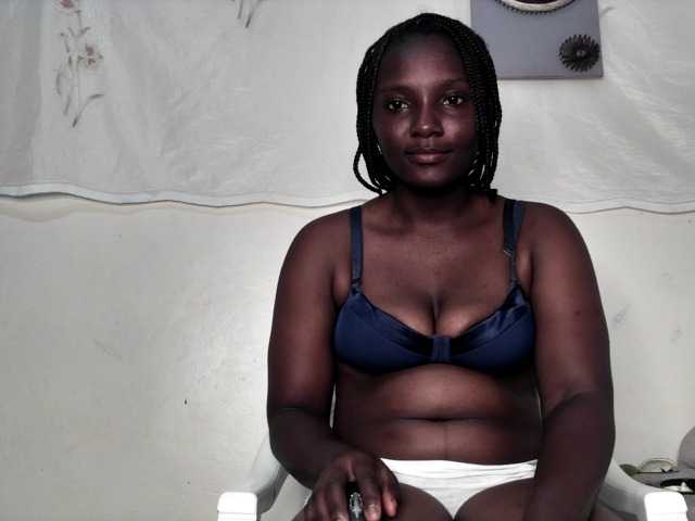 Sexydianaa25 live cam on BongaCams
