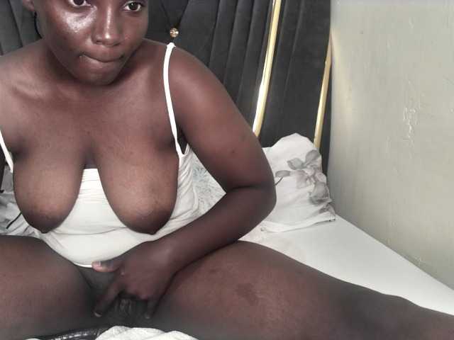 Sexydianaa25 live cam on BongaCams
