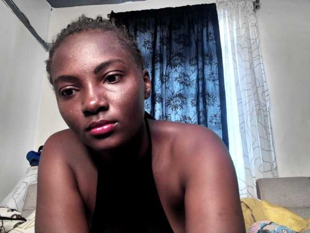 Sexydianaa25 live cam on BongaCams