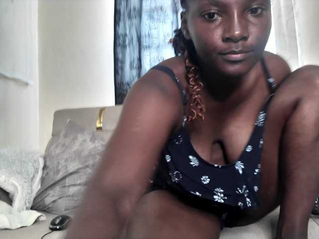 Sexydianaa25 live cam on BongaCams