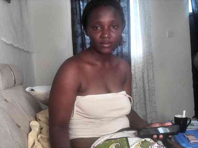 Sexydianaa25 webcam