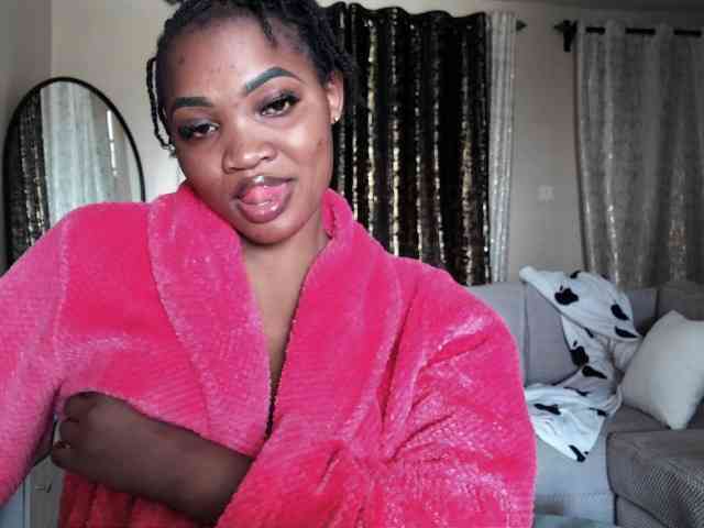 Sexydianaa25 webcam