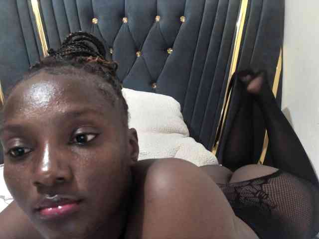 Sexydianaa25 webcam