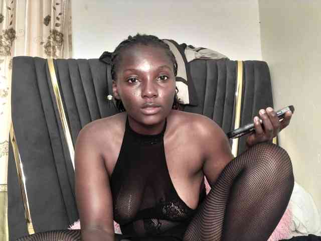 Sexydianaa25 webcam